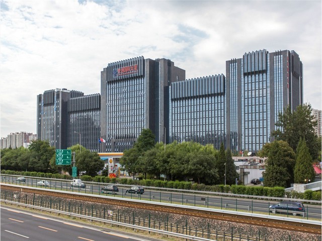 盐城直线灌装机